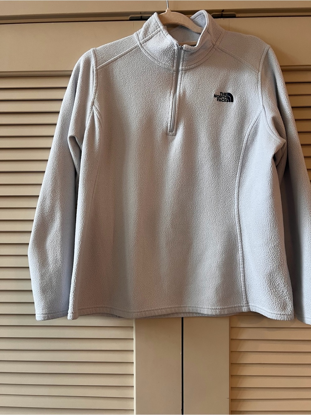 The North Face Men's Light Gray Half-Zip Fleece Pullover - Picture 1 of 9